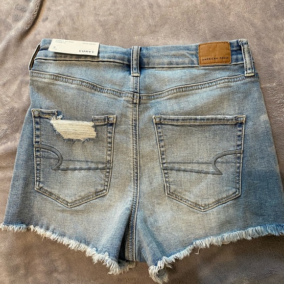 American Eagle curvy Shorts size 4 with rips - Picture 2 of 3